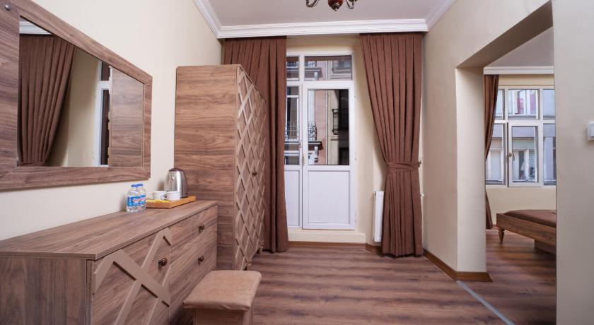TAXİM COOL – Istanbul, 34