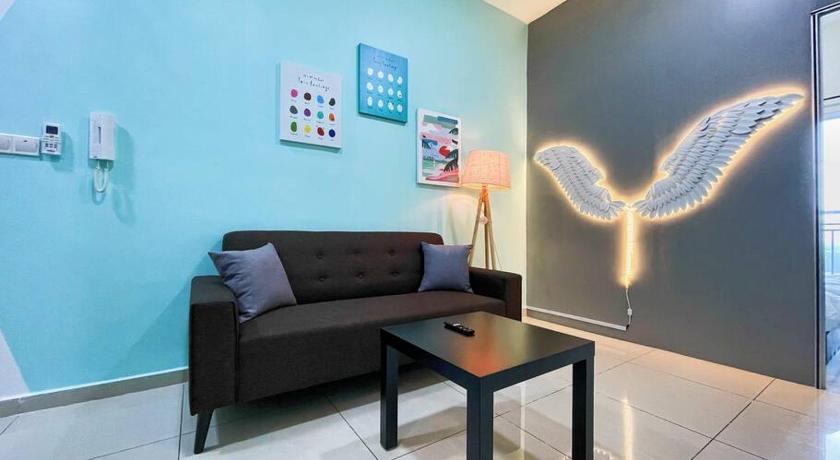 #O S&amp;THomez 盛婷民宿 Free WiFi &amp; NetFlix MesaMall KLIA — Hotel in Nilai
