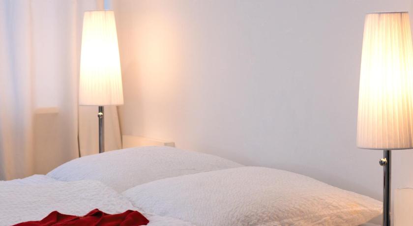 Business Hostel Wiesbaden ONE photo
