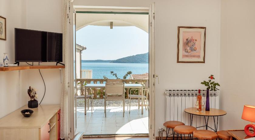 Apartmani Divna photo