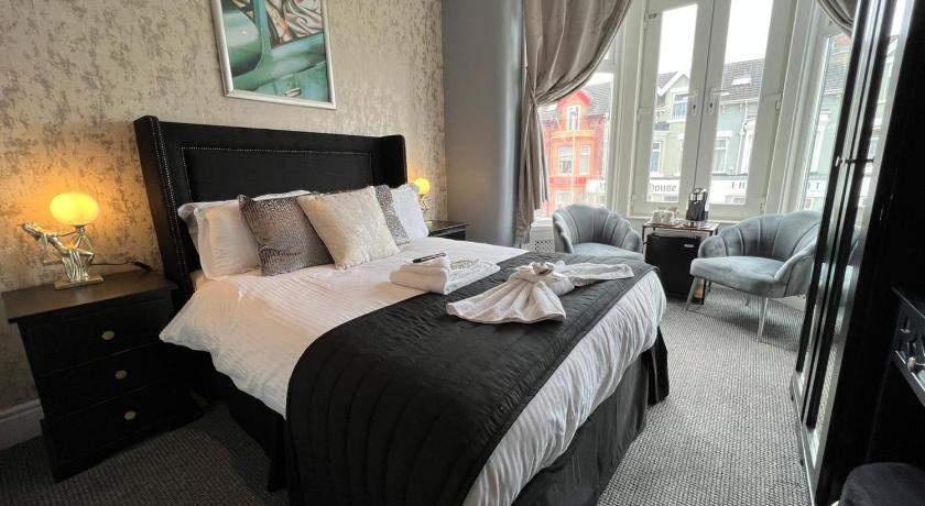 McGraths Blackpool — Hotel in Blackpool