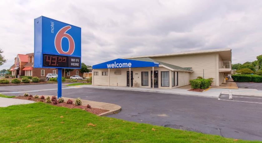 Motel 6-Norfolk, VA