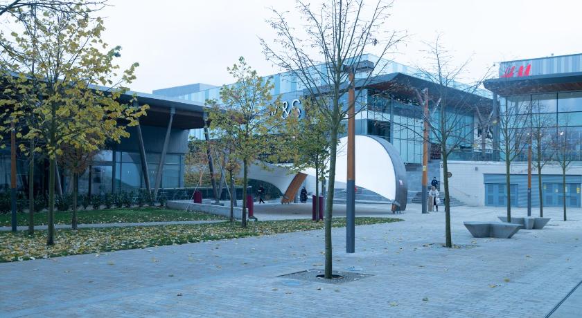 Luxe Apartments Bracknell Near Ascot, Legoland, Windsor, Lexicon - Free Parking & Gym photo