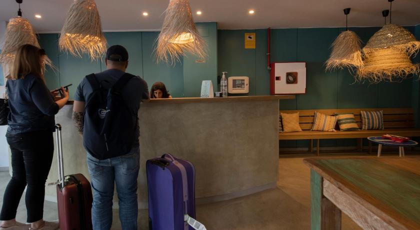Hostal Bcn Port photo