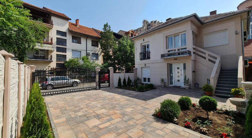 "Astor16" Apartments
