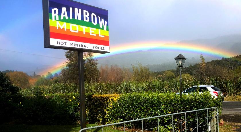 Rainbow Motel & Hot Pools