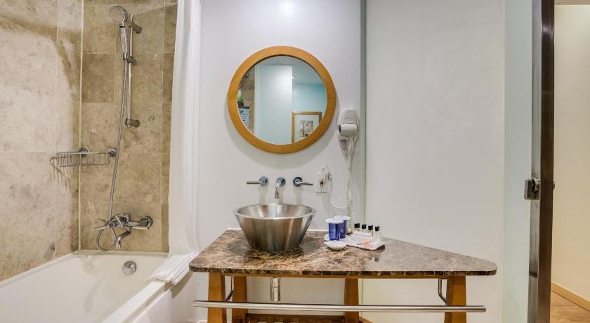 デラックス キングルーム (Deluxe King Room)の画像 6