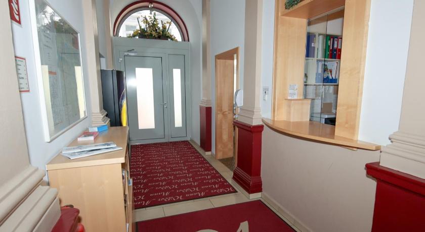 Image of Twin Room with Shared Toilet 10