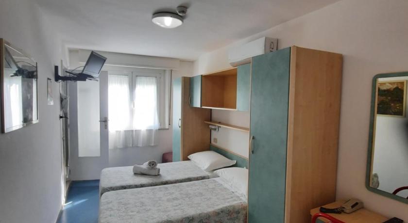 Hotel Erika photo