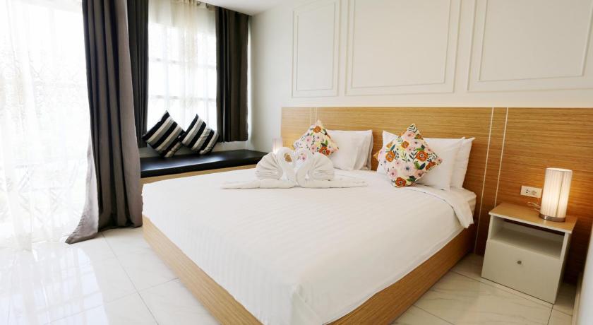 Image of Double Room with Pool View 0
