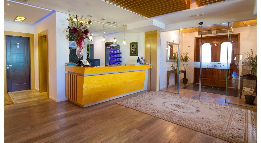 Hotel Dardha photo
