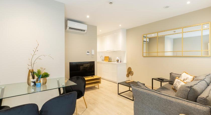 龙达 Apartamentos Martalia Arenal 5星级 民宿 泳池