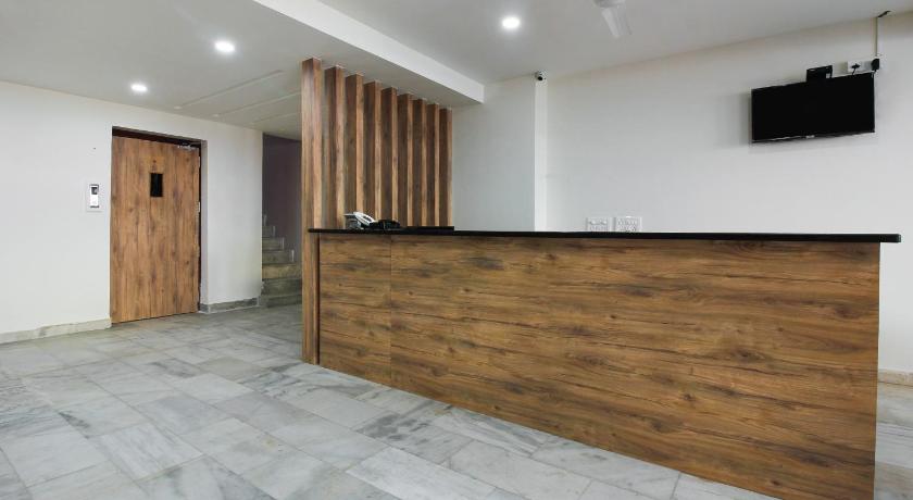 Capital O Sri Suprabhat Grand Near Kachiguda Railway Station – Hyderabad, IA
