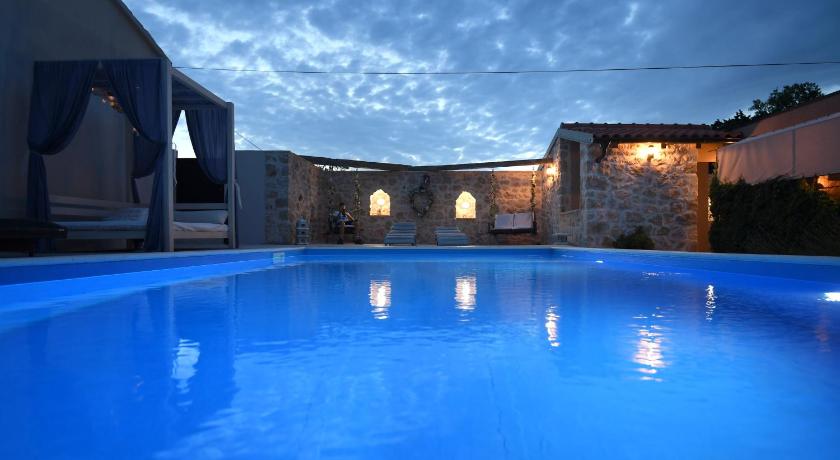 Villa ANTONA