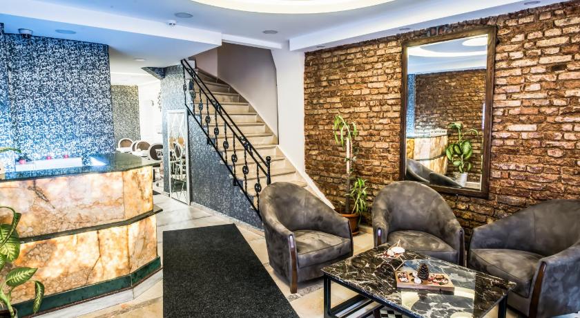 Lazz City Hotel - image 5