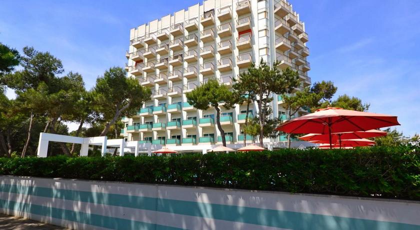 International Seaview Apartments photo