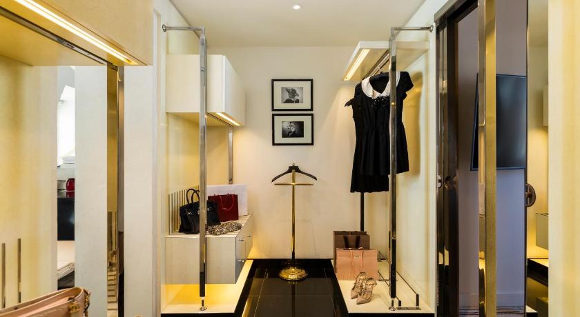 Hotel Montaigne photo