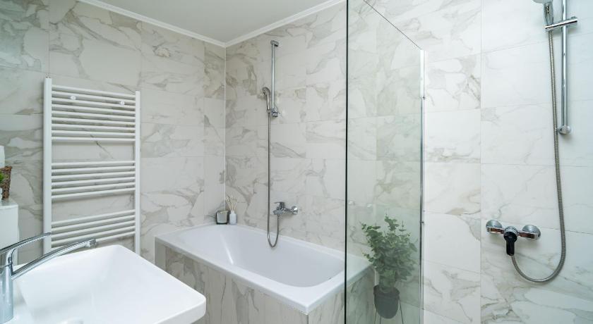 Luki Home photo