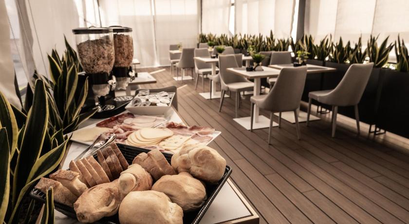 ローマ Hotel Relais Manzoni 3つ星 ホテル 客室