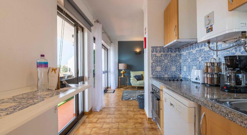 T1 Encosta do Vau Amazing SEA VIEW and Balcony! - image 10