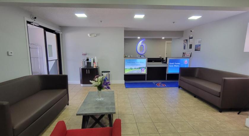 Motel 6-Kewanee, IL photo