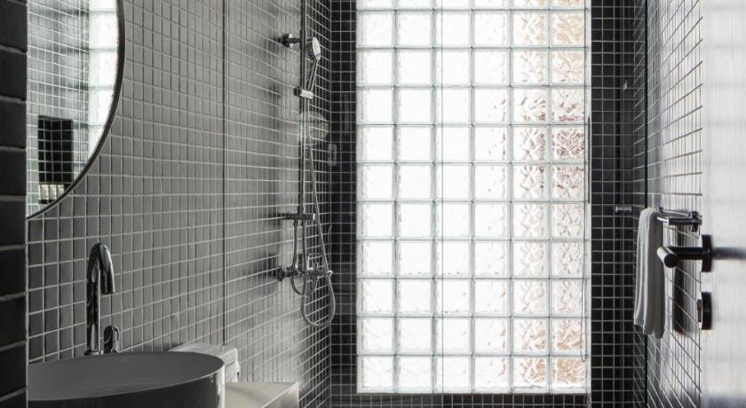 Bare Chic - Bare Boutique Stays photo