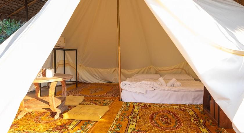 Kanchanaburi Chidthan Resort 5-Star Hotel lobby