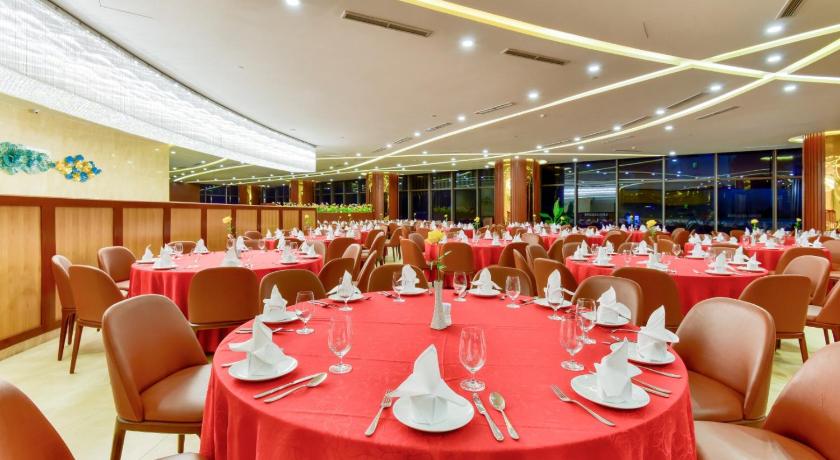 Regalia Gold Hotel - image 24
