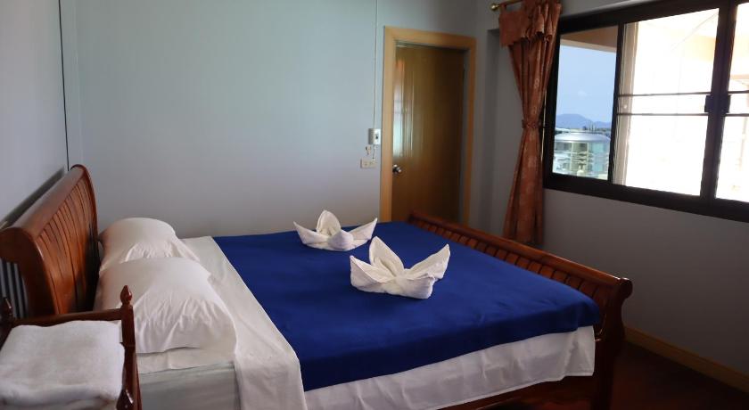 Image of 1 Bedroom Suite Balcony 7
