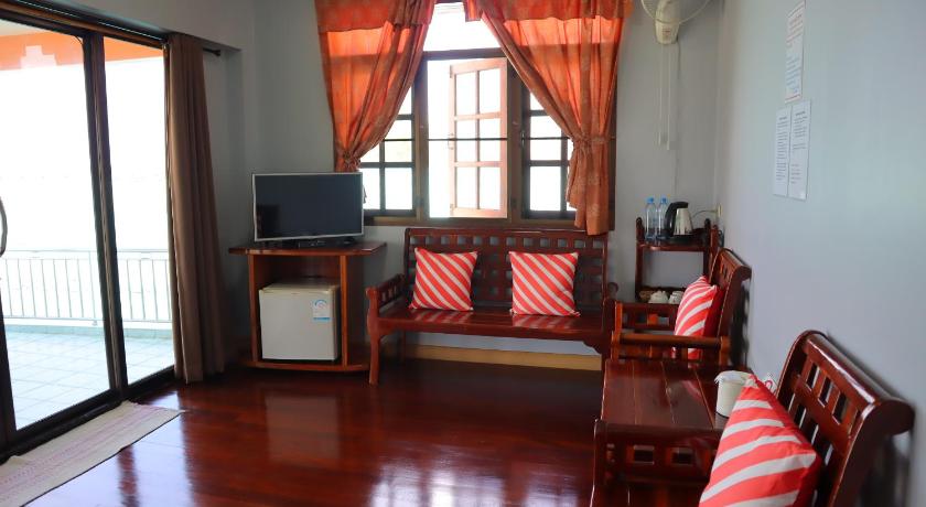 Image of 1 Bedroom Suite Balcony 0