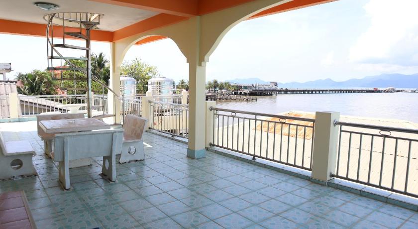 Image of 1 Bedroom Suite Balcony 5