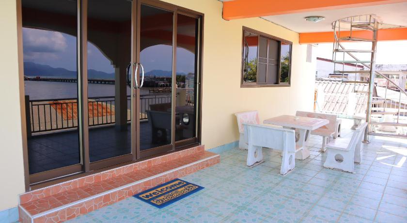 Image of 1 Bedroom Suite Balcony 9
