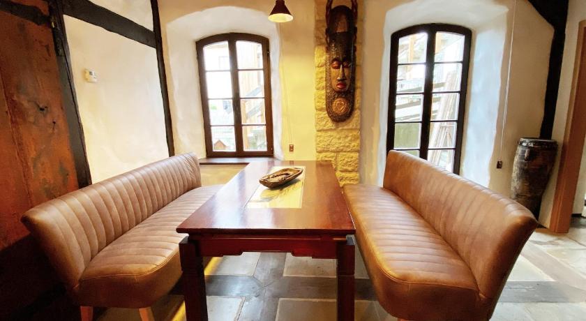 Ungewohnliches Ferienhaus NAMIBIA-LODGE fur 6 Pers - Rittergut Leppersdorf vor Radeberg bei Dresden
