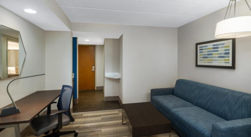 Image of King Suite 6