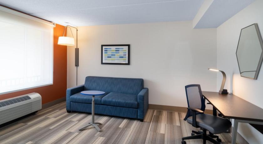 Image of King Suite 4