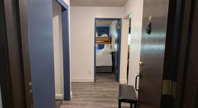 Rustic Girdwood Condo photo