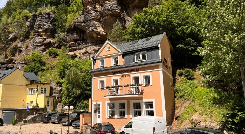 PENSION POD SKALOU