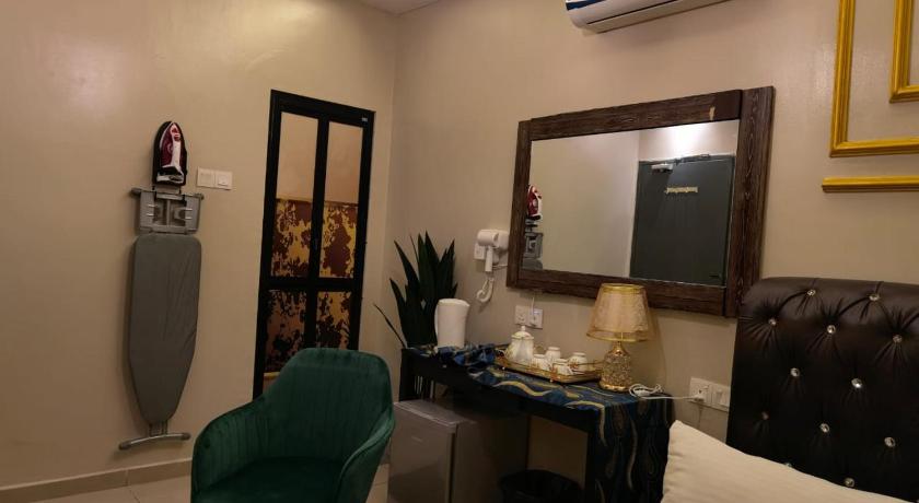 Image of Superior Queen Room 7