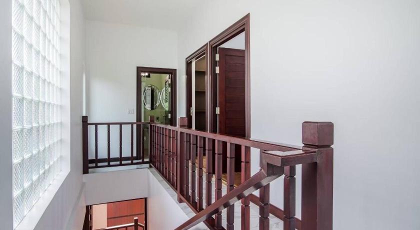ลูน่า ปราณบุรี ปาร์ตี้ พลูวิลล่า เดินไปทะเล150เมตร Lunar Pranburi Party Pool Villa walk to beach 150 photo