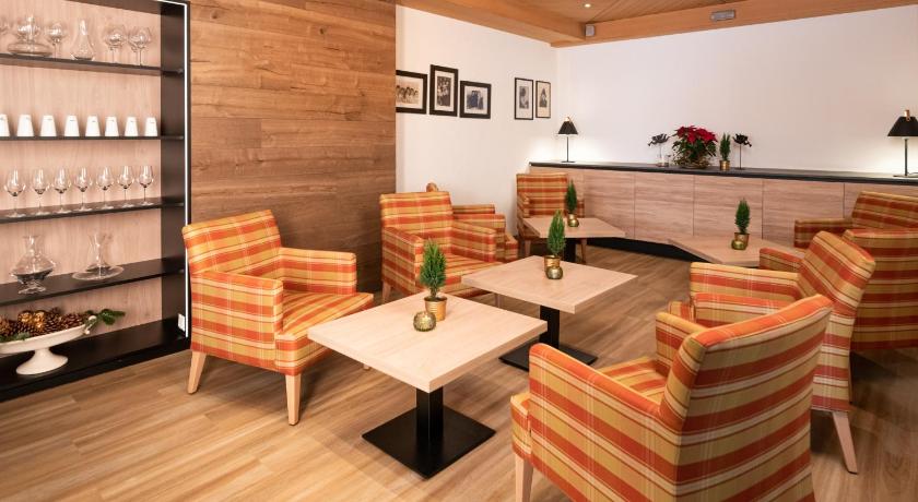 Familiengut Hotel Burgstaller photo