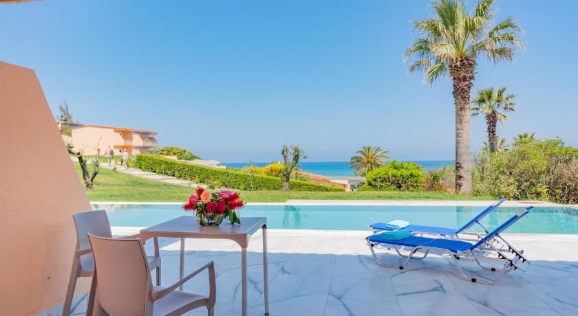 Image of Double or Twin Room with Swimming Pool Access 3