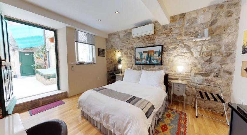 Diocletian Studio Apartments photo