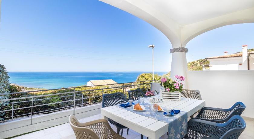 Residence L'Olivastro — Hotel in Castelsardo