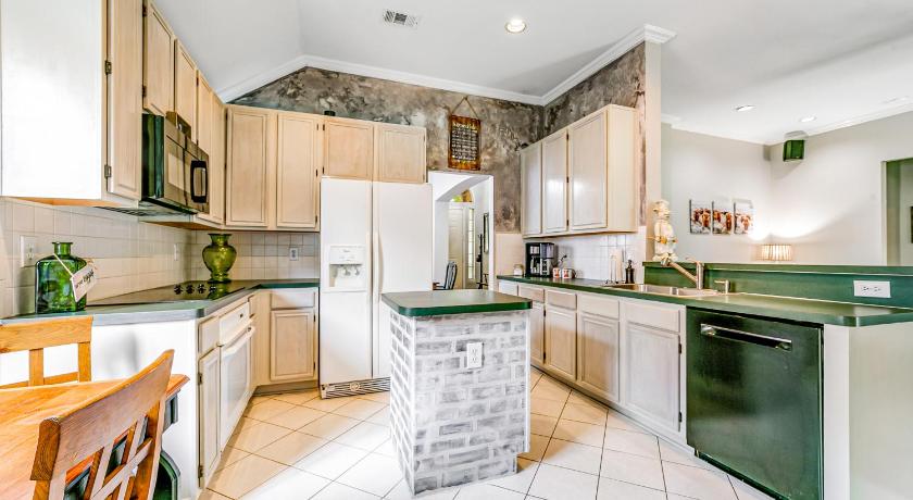 Artful Retreat in Allen photo