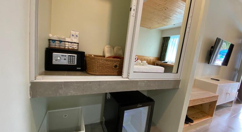 Image of Standard Twin Room 15