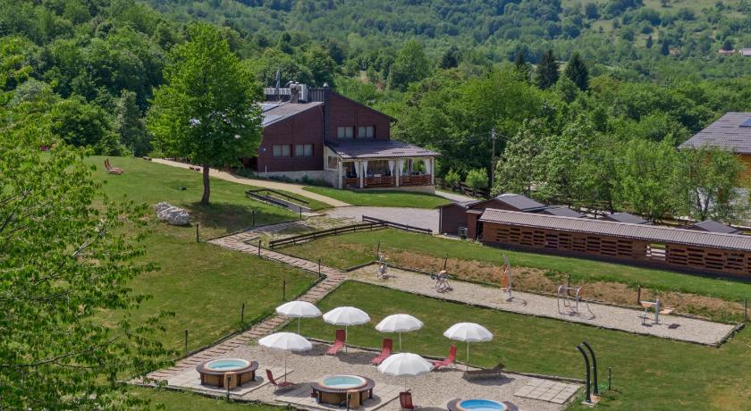 B&amp;B Plitvice Lakes Villa Irene — Hotel in Dreznik Grad