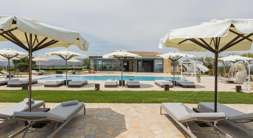 Tramonto Suites photo