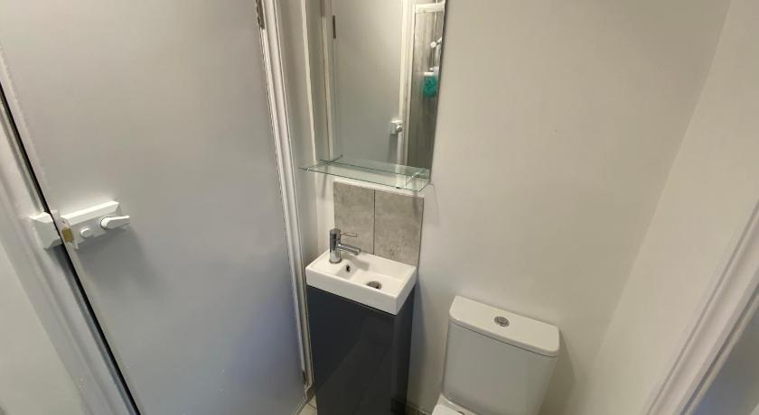 Small Single room walking distance to Hove Station photo