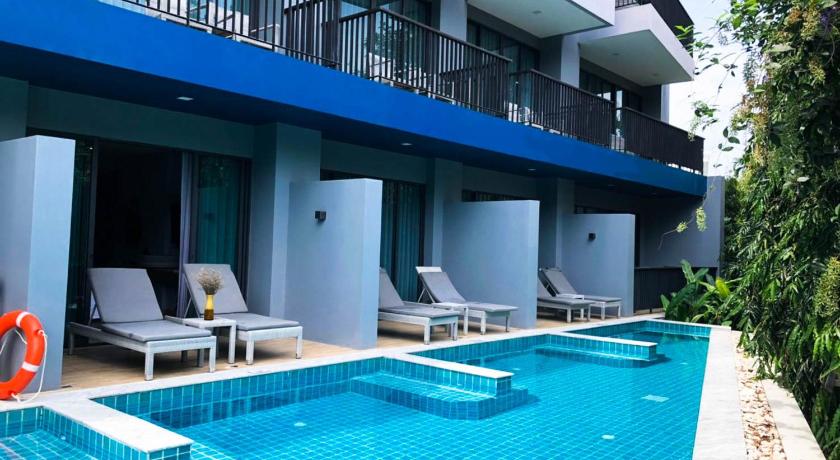 Image of Deluxe Pool Facing Room 5