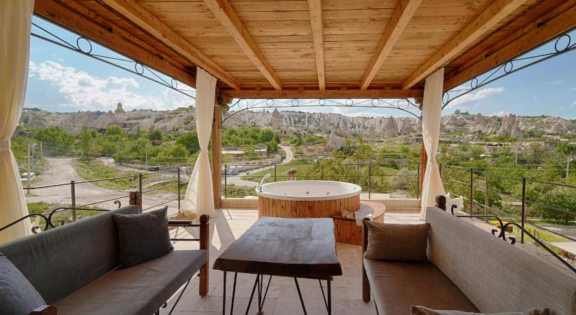 Hera Cave Suites - image 7